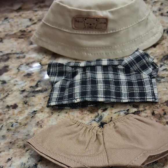 Labubu Tan Short And Shirt Set with bucket hat - Picture 2 of 5
